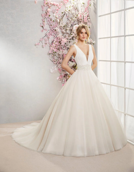 UK 18/20 Irma by Victoria Jane