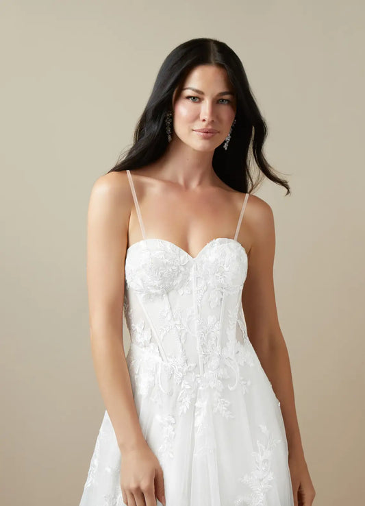 UK 28/30 Aurorie by Azazie