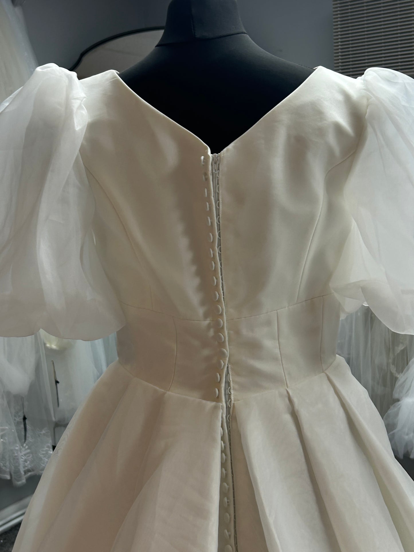 UK 6/8  Puff ballgown by Morilee