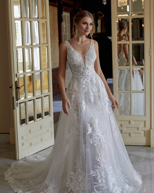 UK 12/14 Dusty by Ronald Joyce