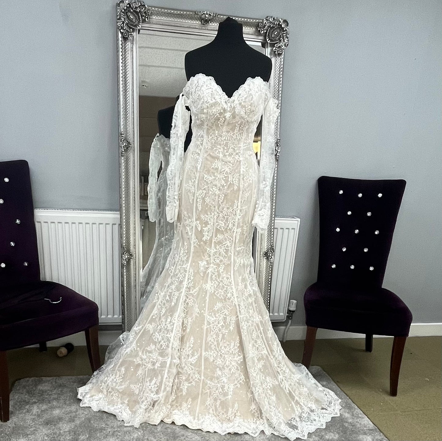 UK 4/6 ACE217 By Exclusive bridals by A.C.E