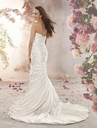 UK 8/10 2362 By Alfred Angelo