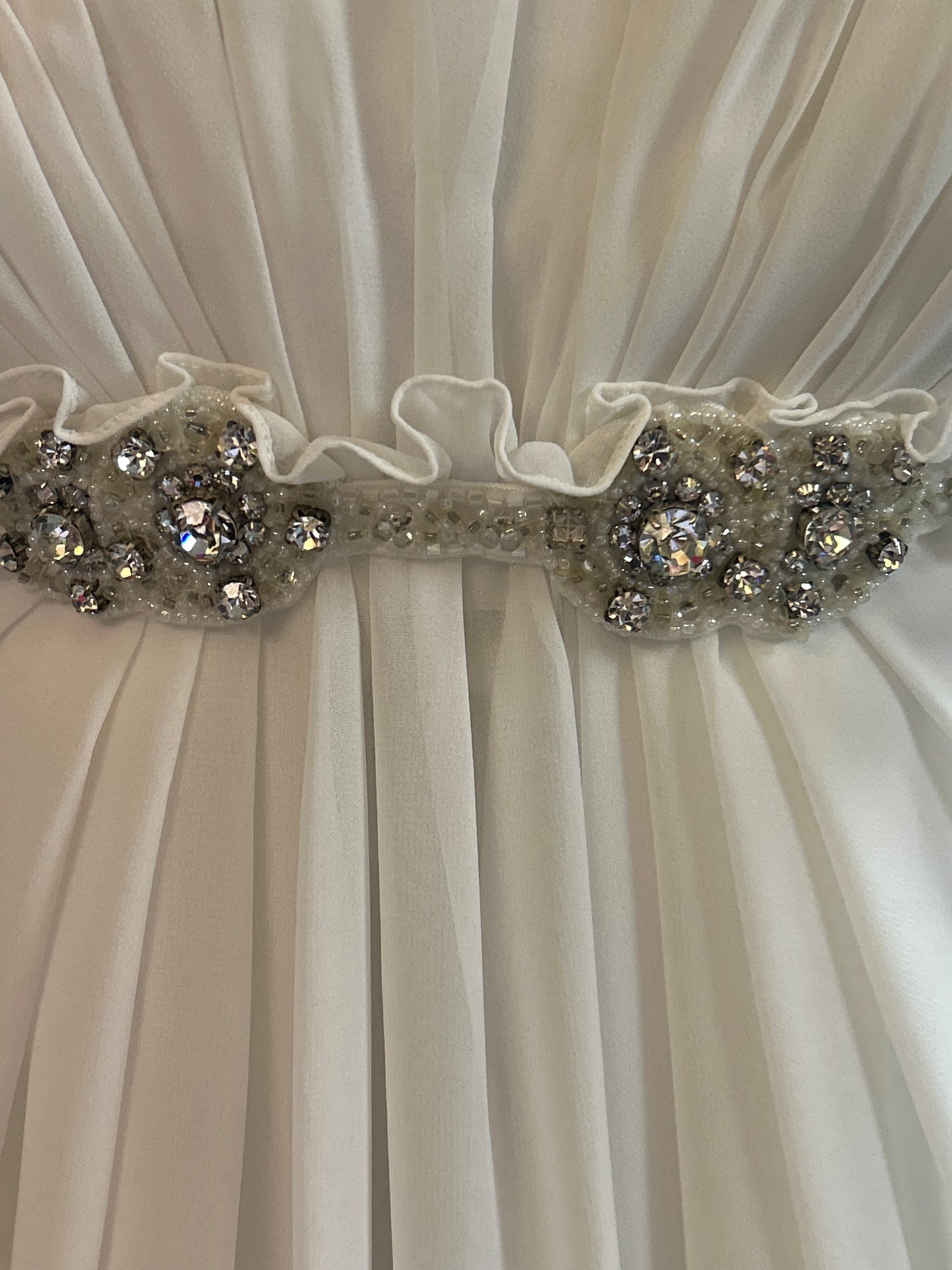 UK 2/4 232721 By LM Bridals