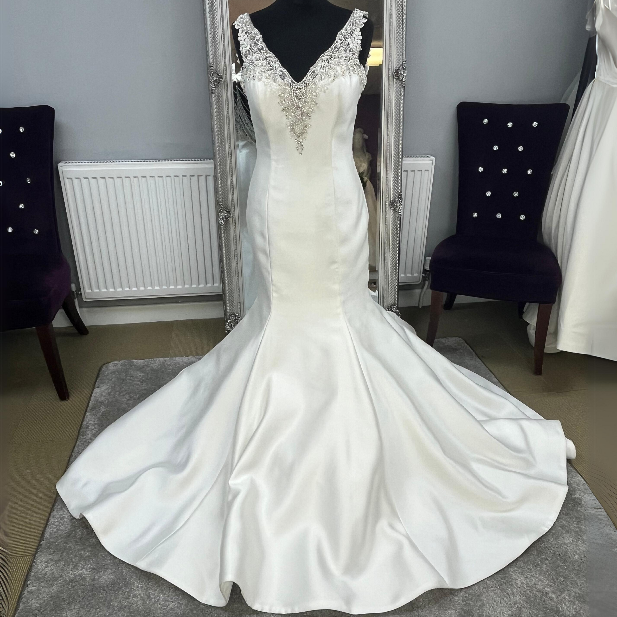 UK 8/10 Nile by Ronald Joyce