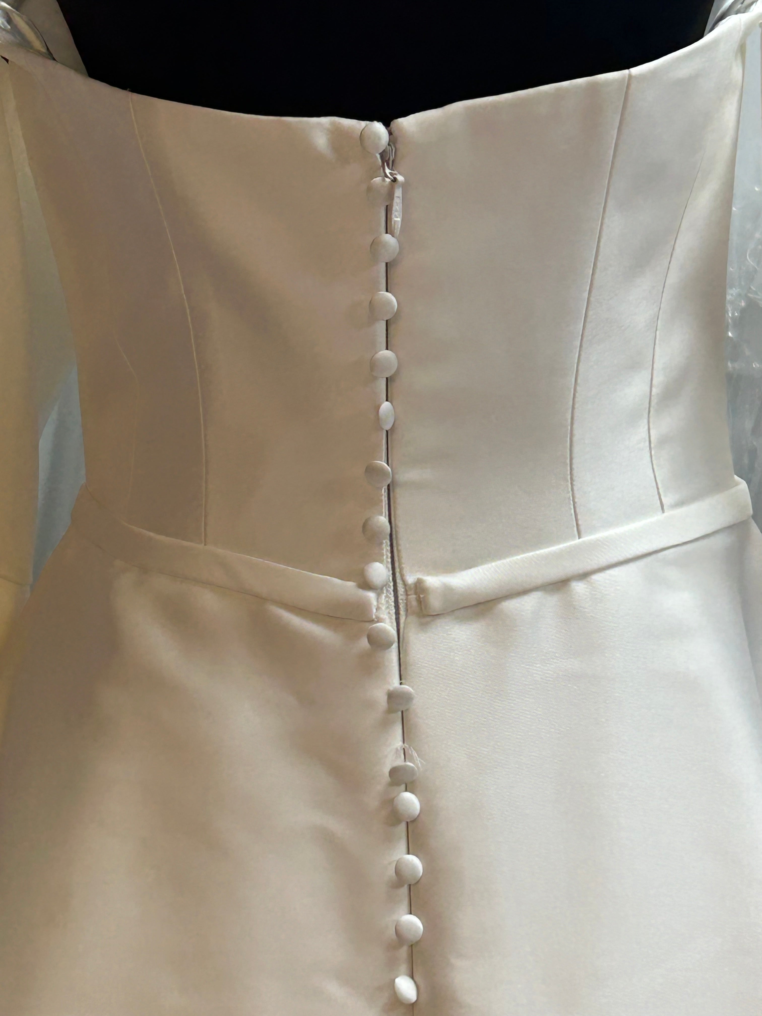 UK 6/8 Kinley By Ronald Joyce