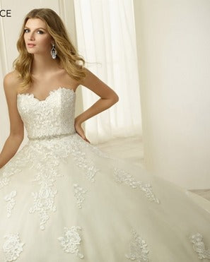 UK 10/12 Hina by Ronald Joyce