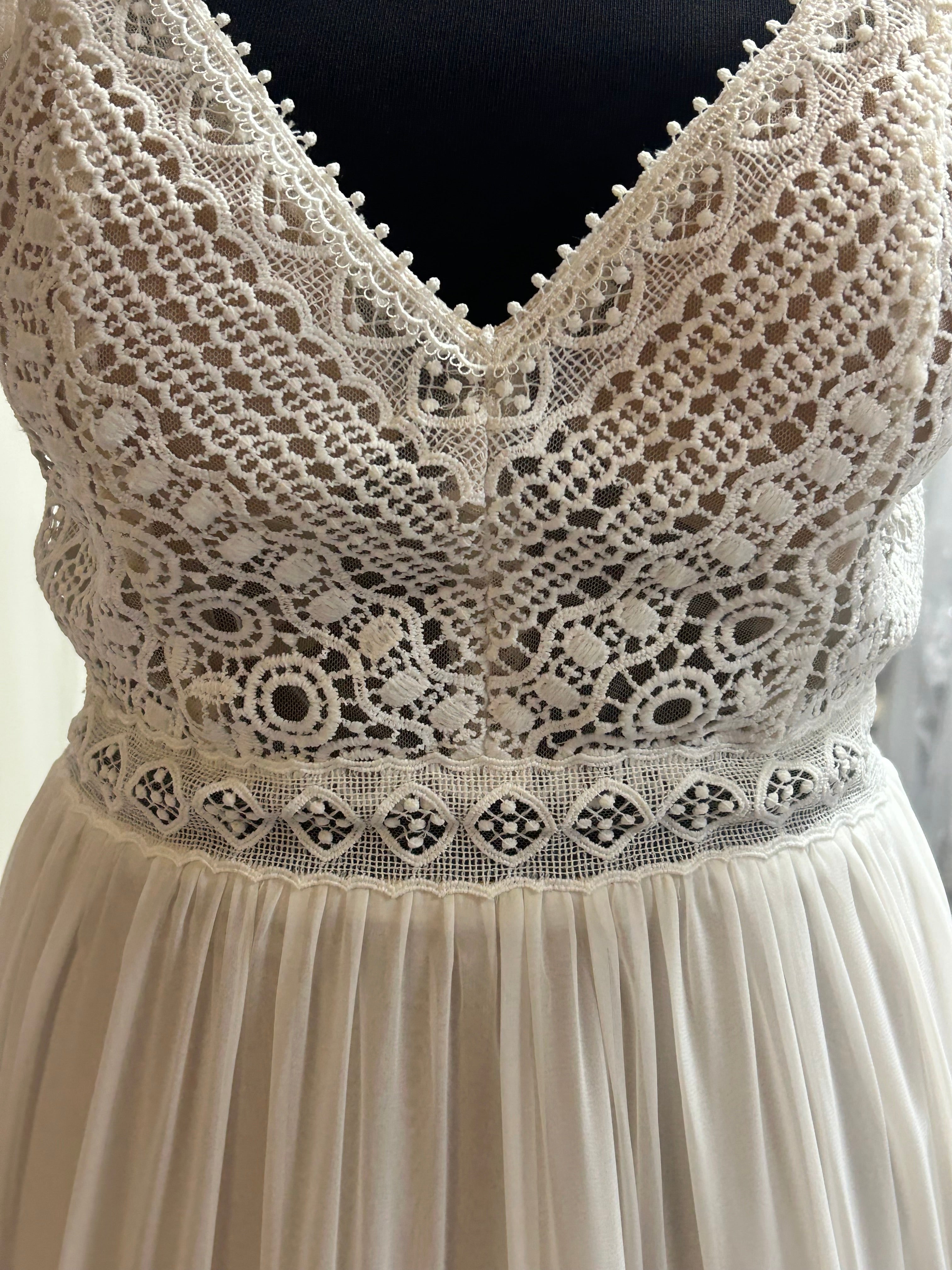 UK 8/10 Bianca By Phoenix Gowns