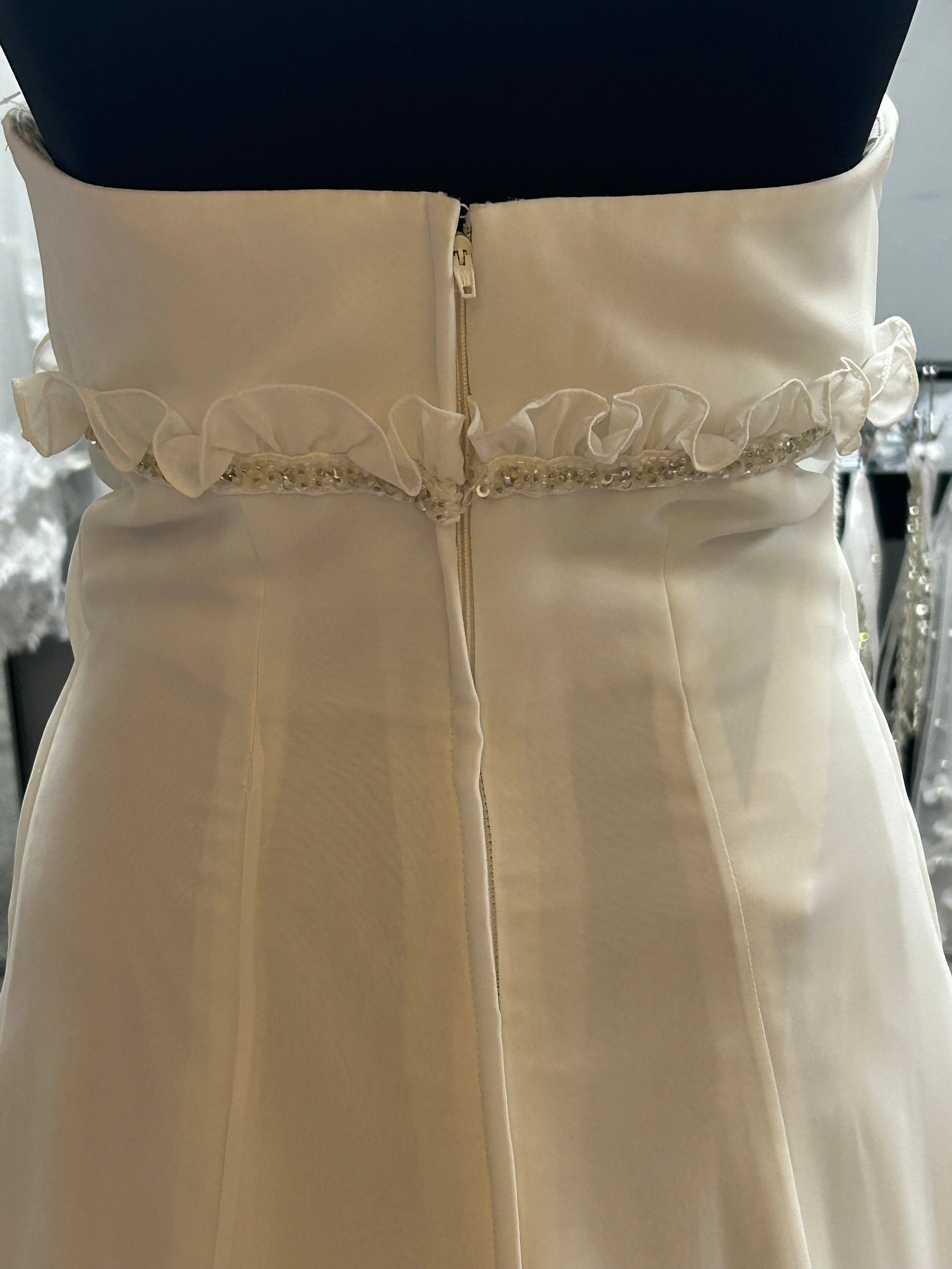 UK 4/6 232721 By LM Bridals