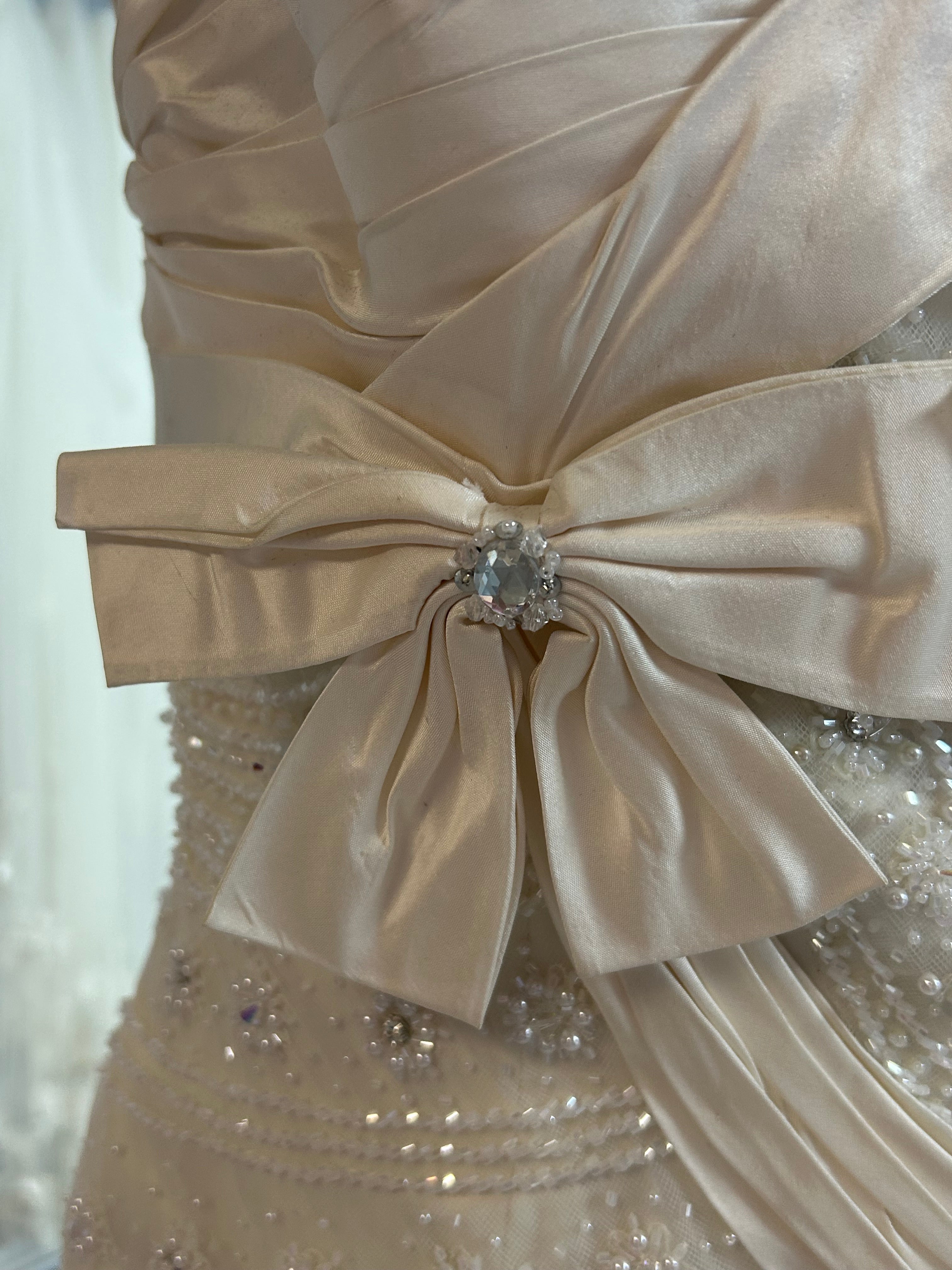 UK 6/8 OUA014 By James John Couture