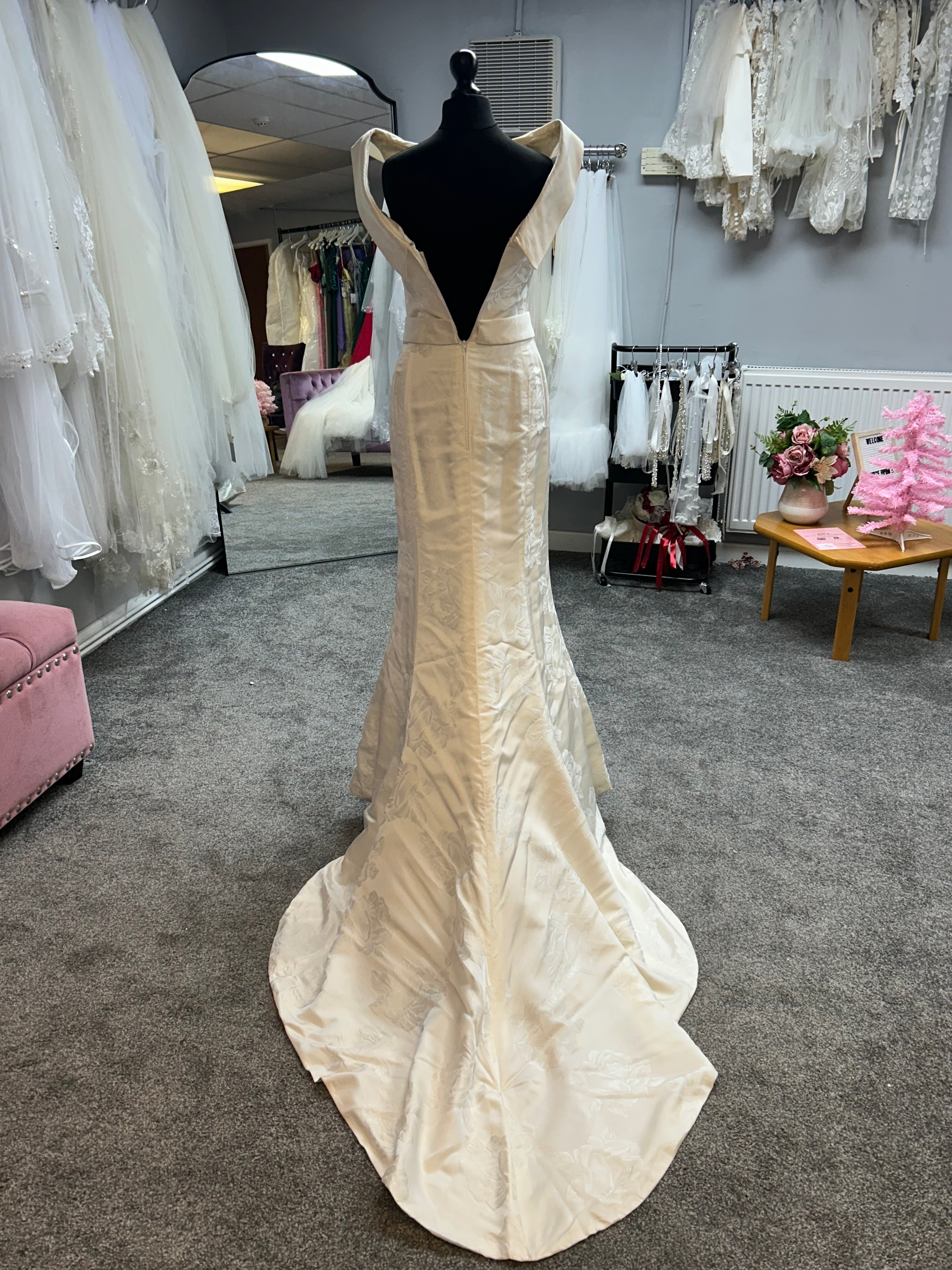 UK 4/6 OUA019 By Alan Hannah