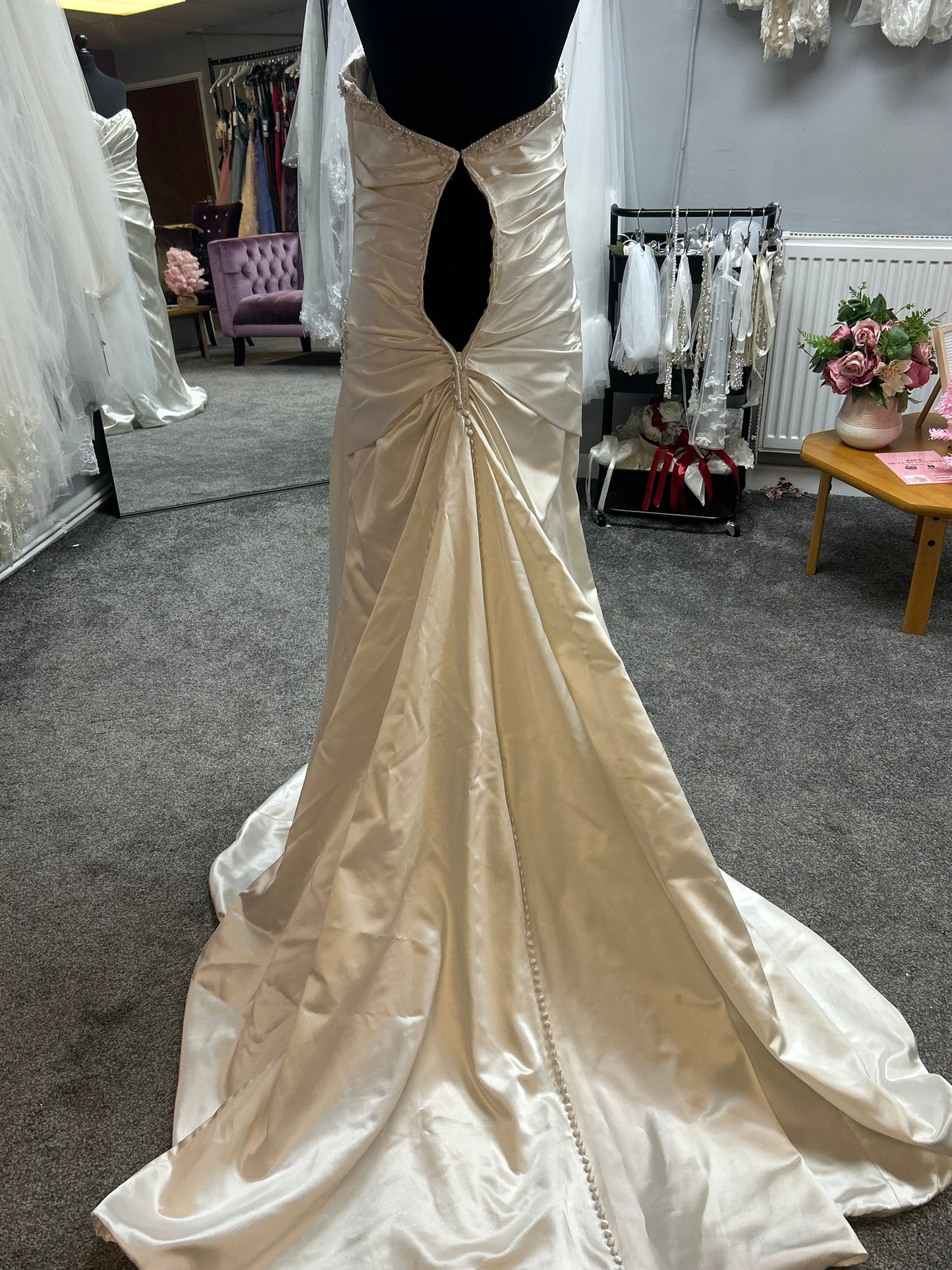 UK 8/10 ronald joyce 'victoria jane'