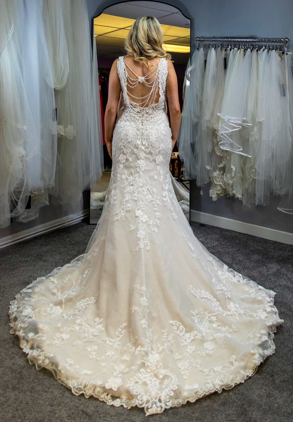 UK 8/10 Nouvelle by Ronald Joyce