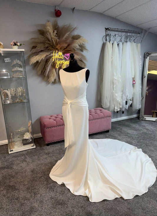 UK 2/4 EBBL386 by Emma Bridal