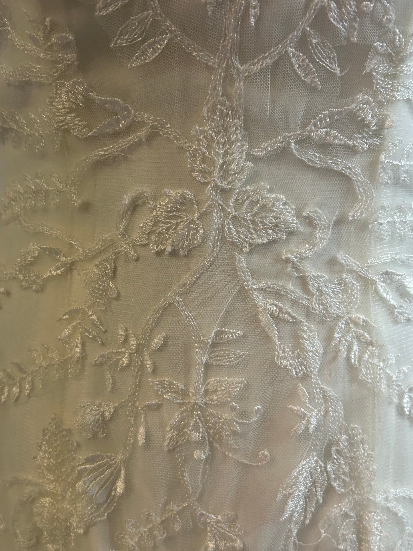 UK 6/8 8515 By Alfred Angelo