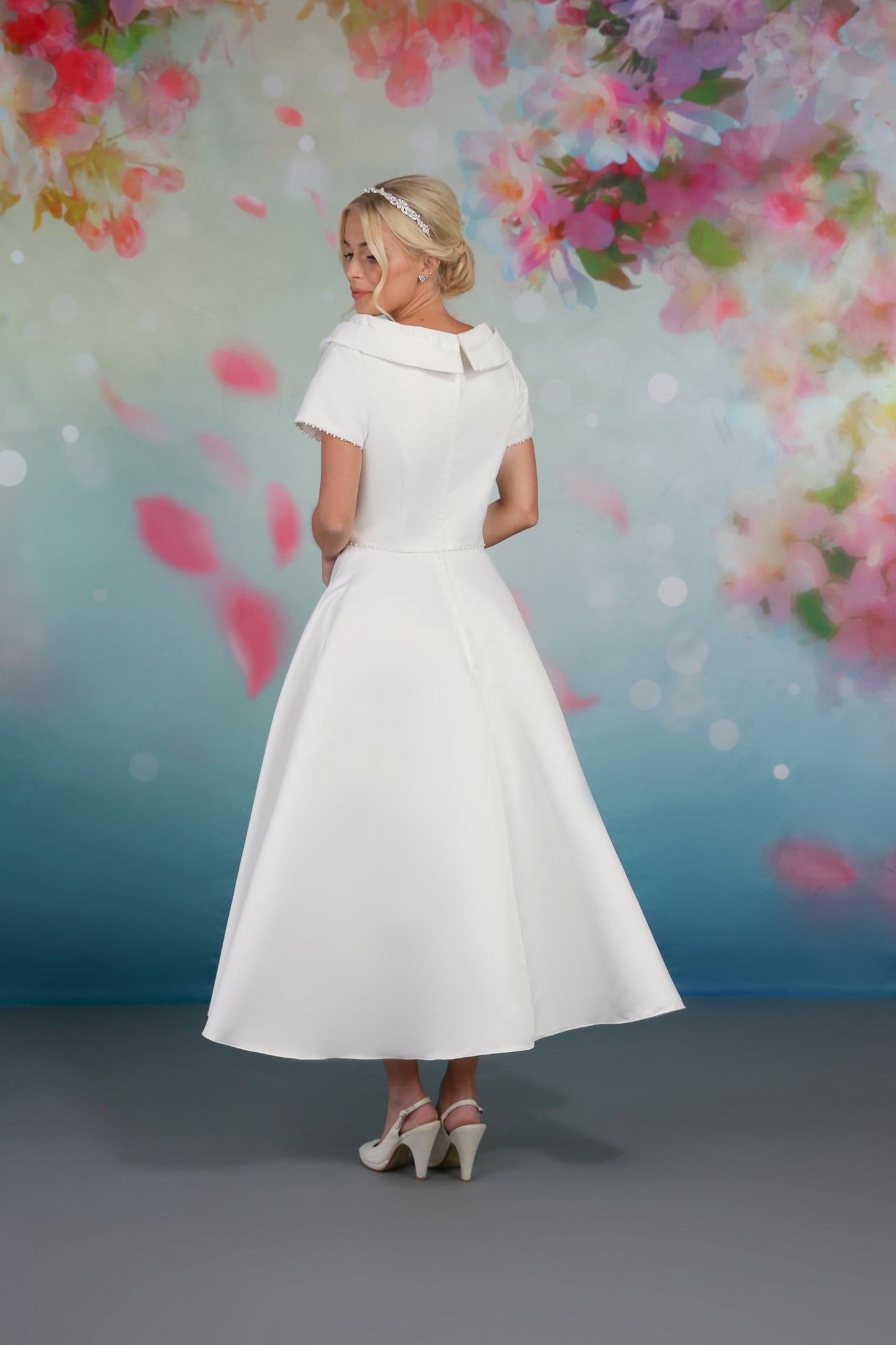UK 4/6  EB7678 by Emma Bridal