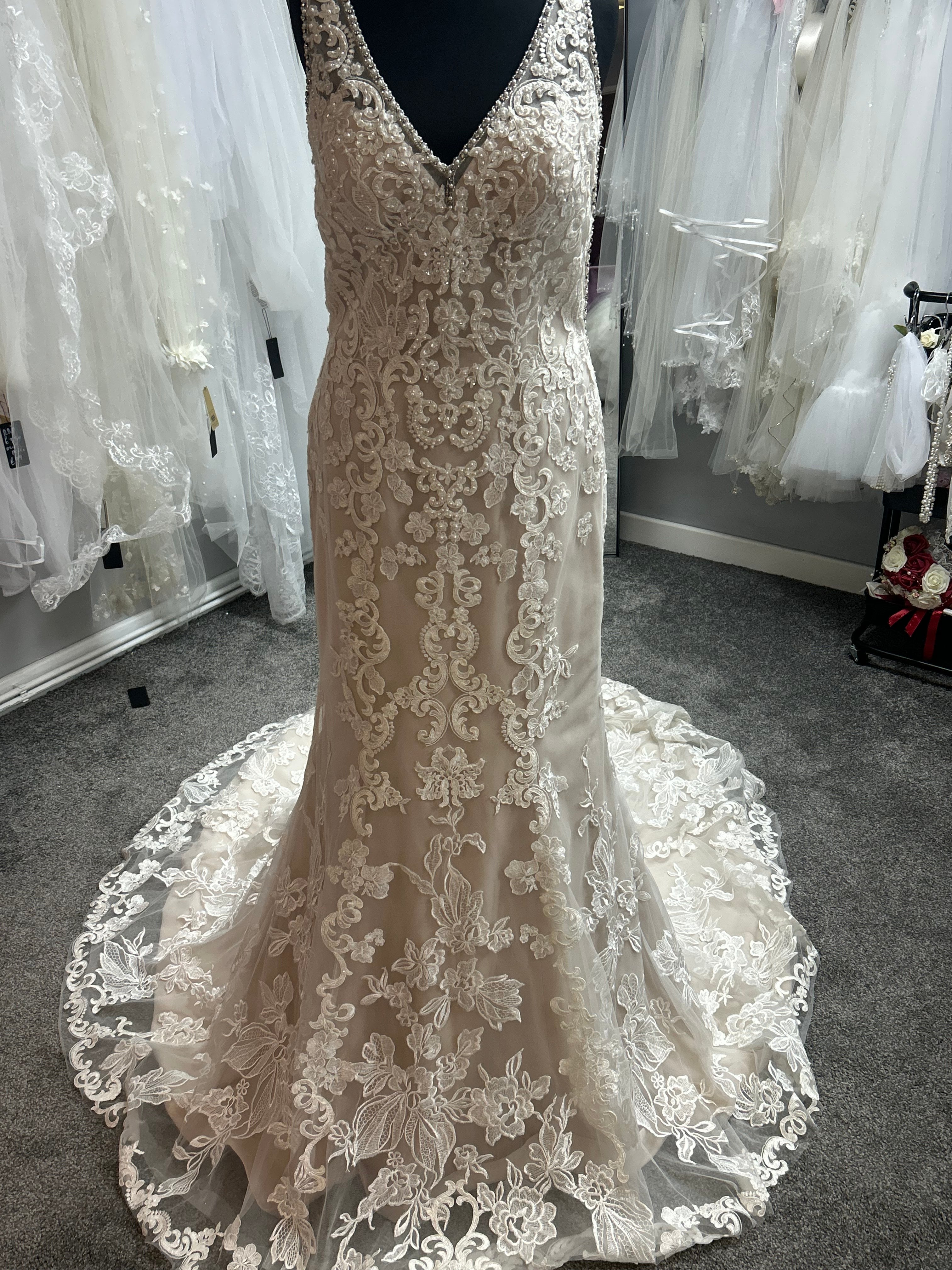 UK 8/10  Logan by Kenneth winston