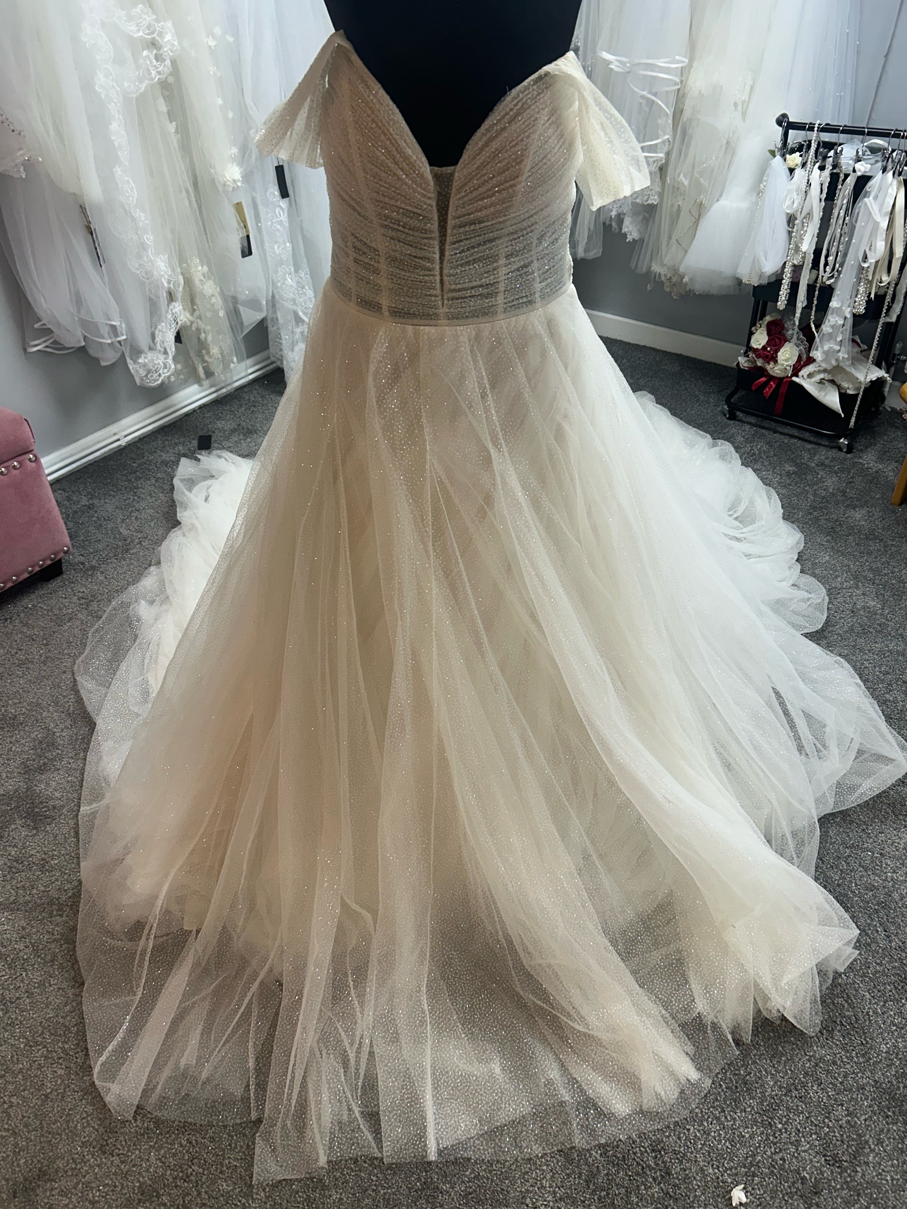 UK 8/10 Feliciana By Morilee wedding dress