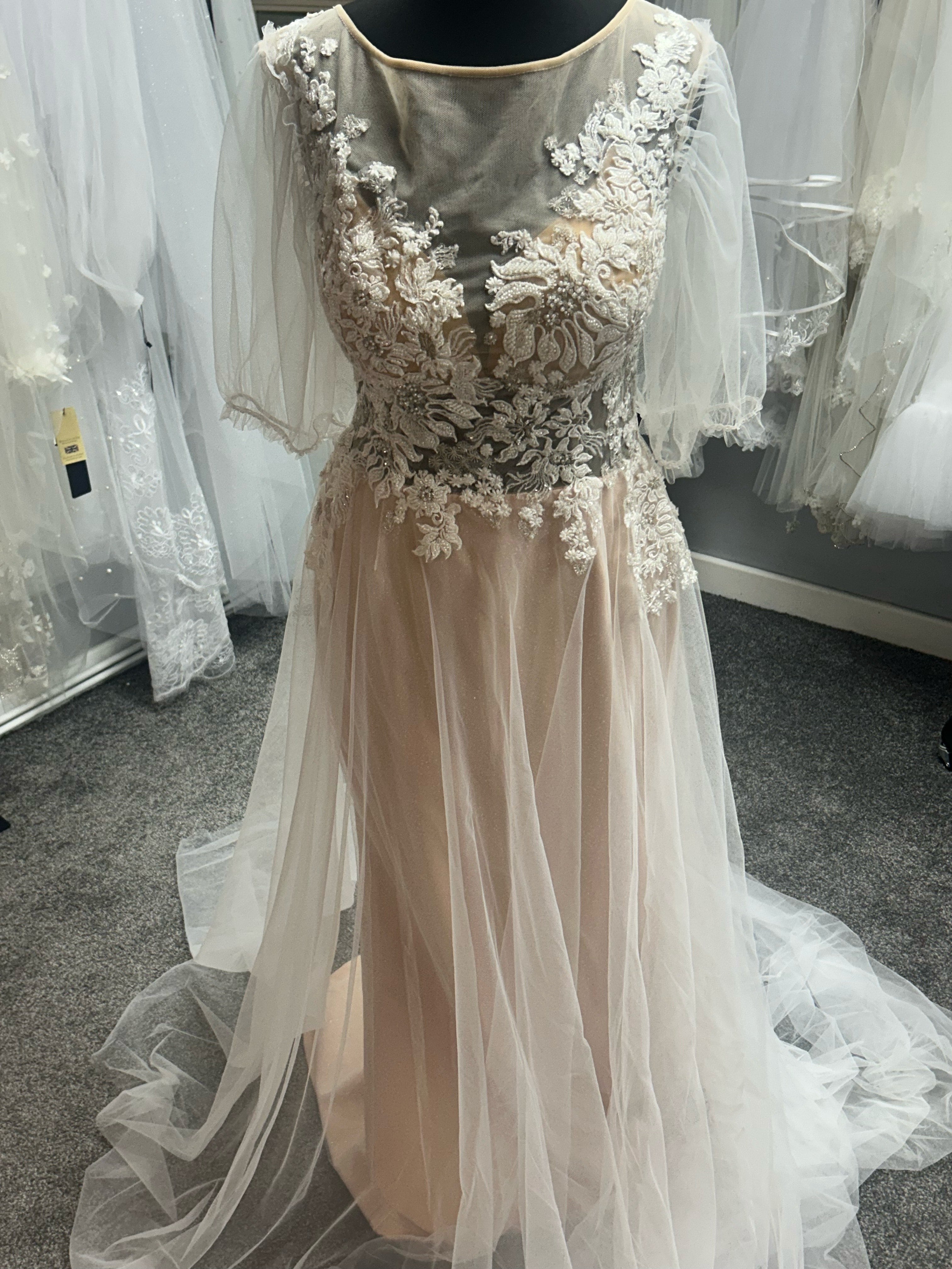 UK 10/12 DR-046 by Elena Morar