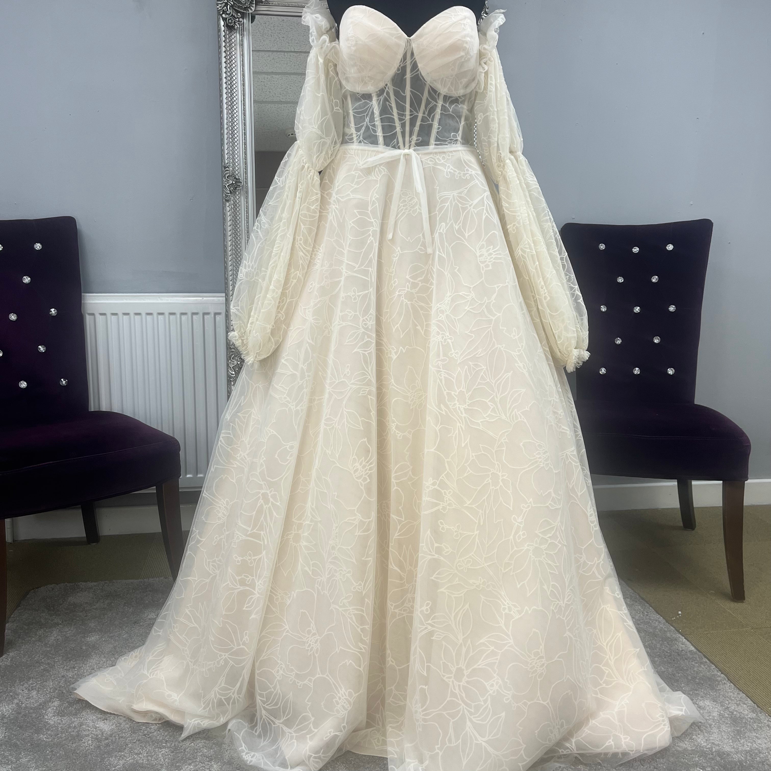 UK 8/10 Melody by Morilee