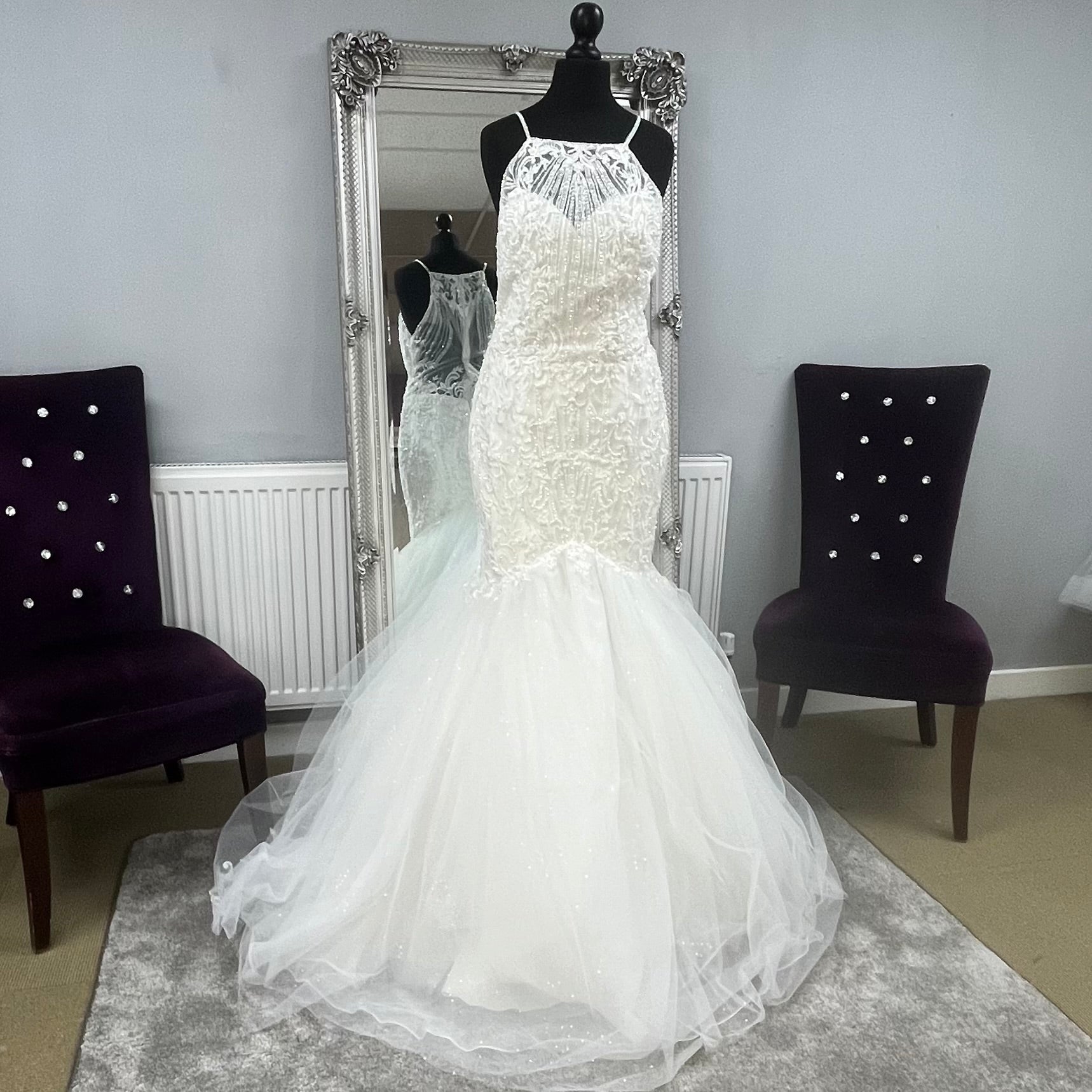 UK 8/10 Delpha by Ronald joyce