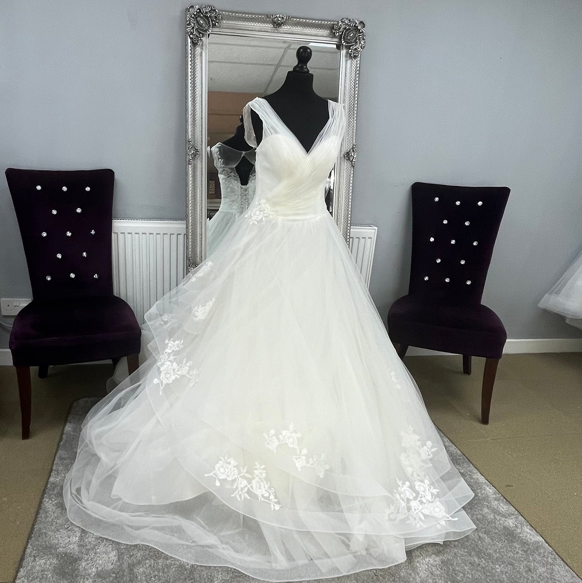 UK 6/8 Verdite By Sophia Tolli