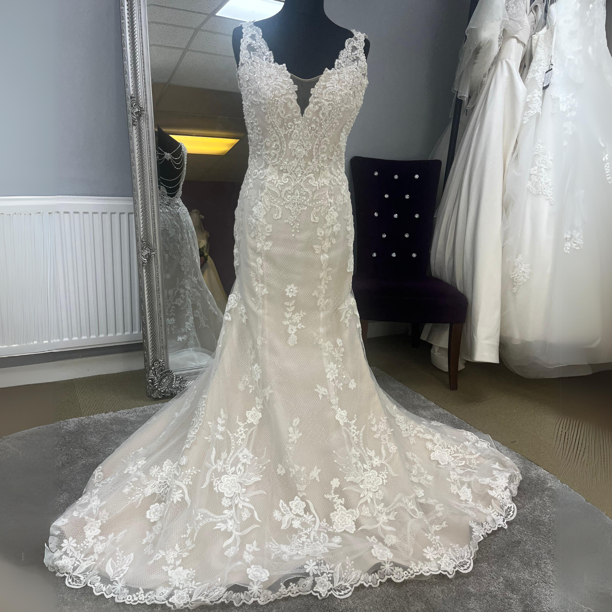 UK 8/10 Nouvelle by Ronald Joyce