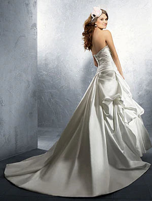 UK 22/24 2245 By Alfred Angelo