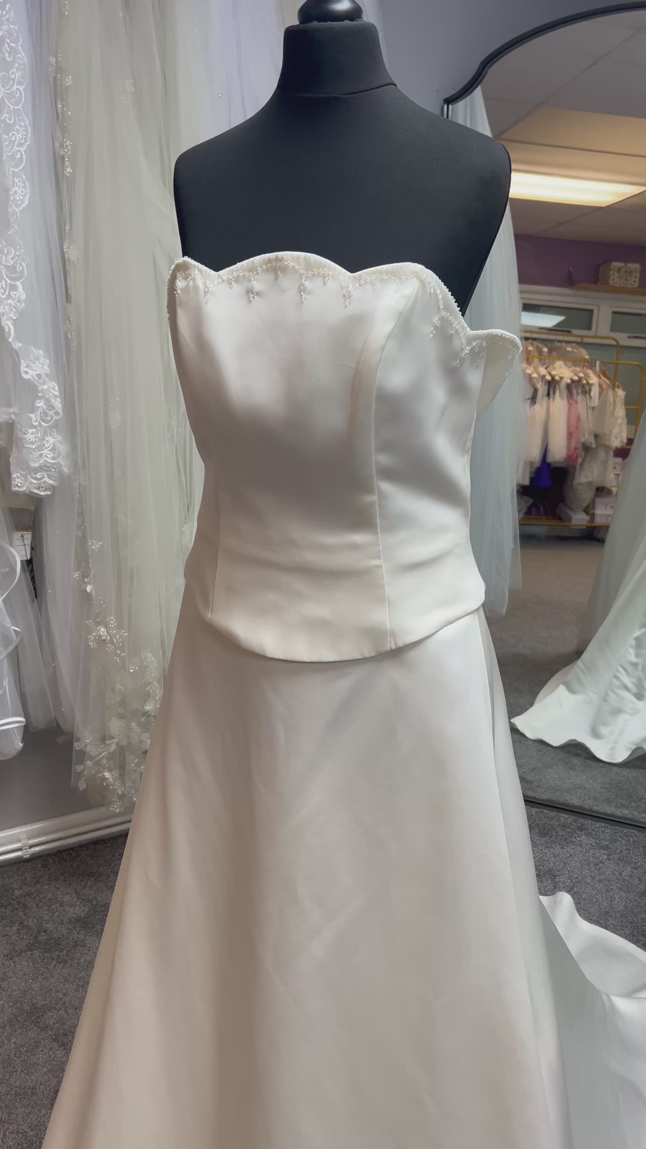 UK 8/10 1708 by alexia designs