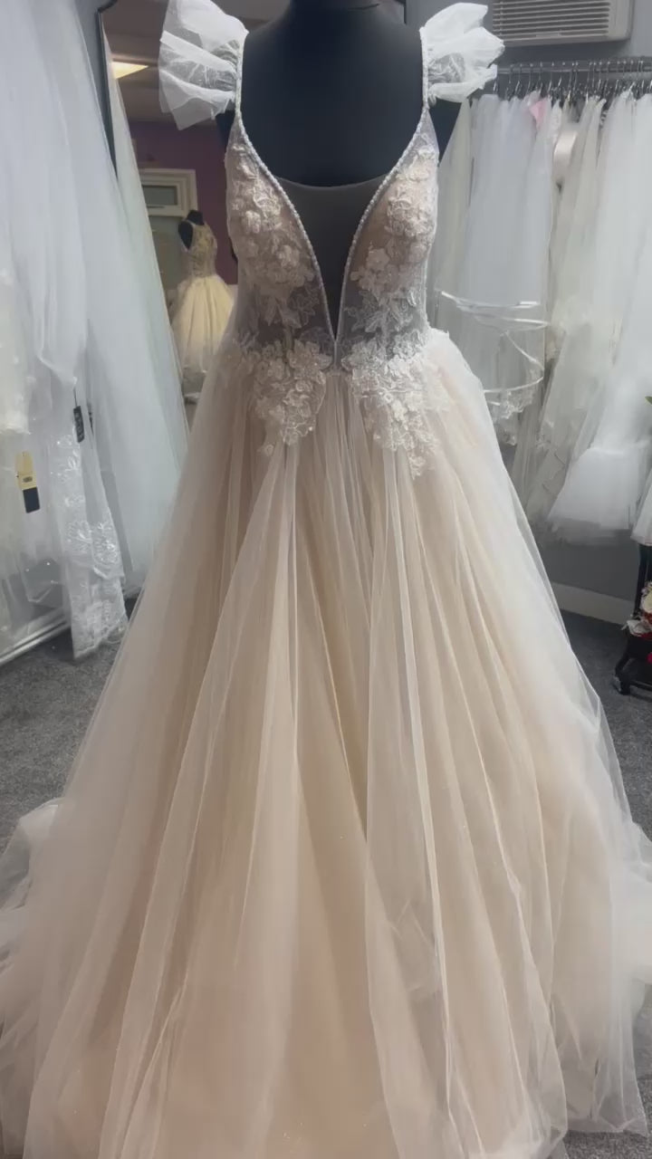 UK 10/12 CT-025 by Elena Morar